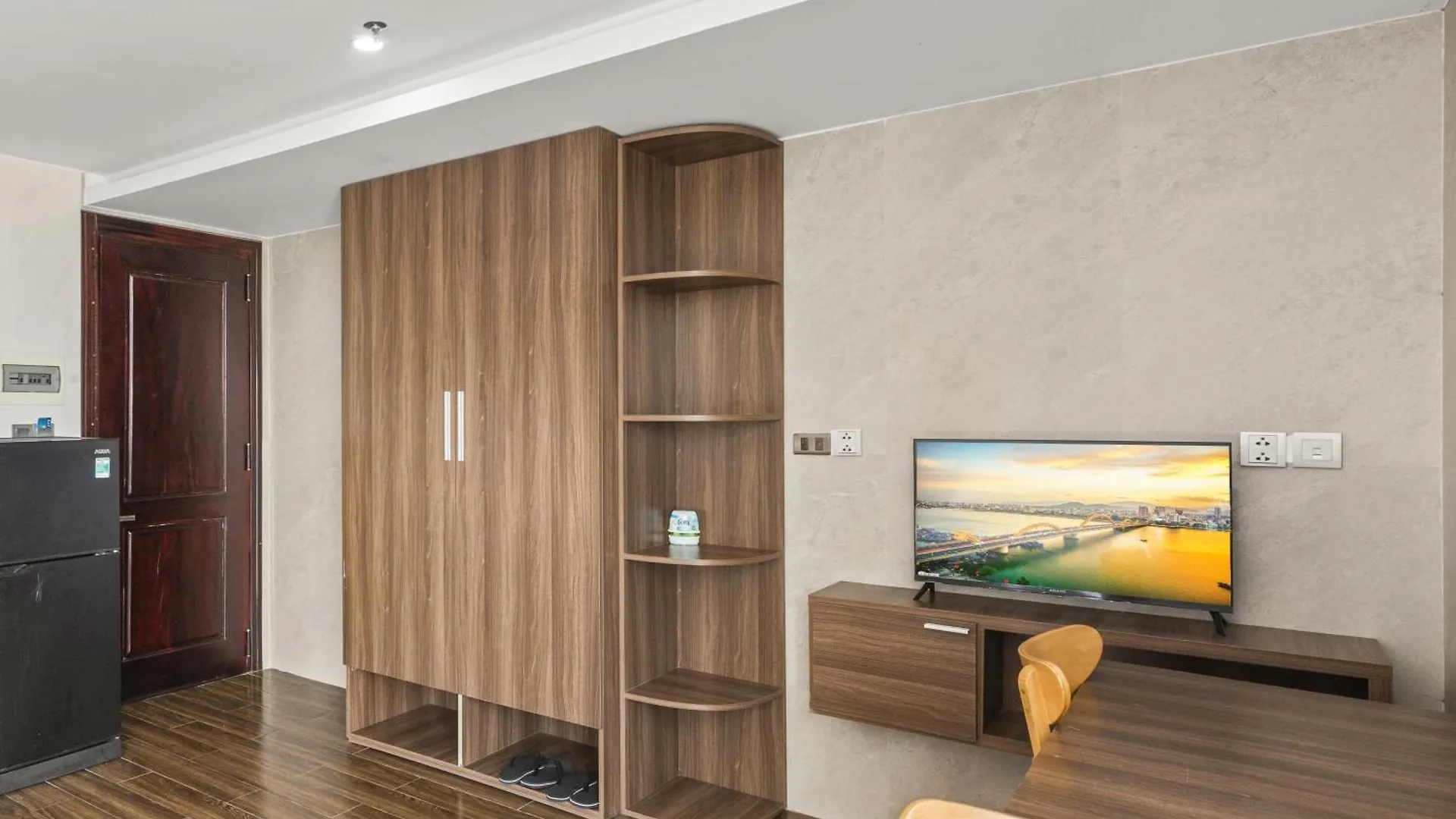 Sea Hotel & Apartment Дананг